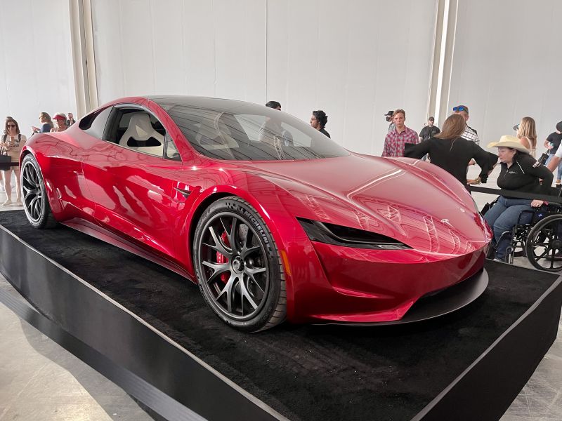 Как Tesla Roadster 2023 может стать самым быстрым электромобилем в мире