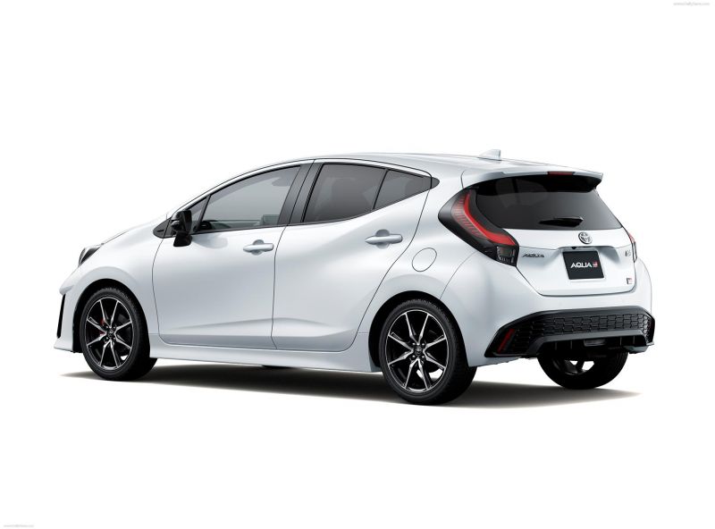 Как Toyota Aqua спортивная версия стала бестселлером на рынке: 15 советов