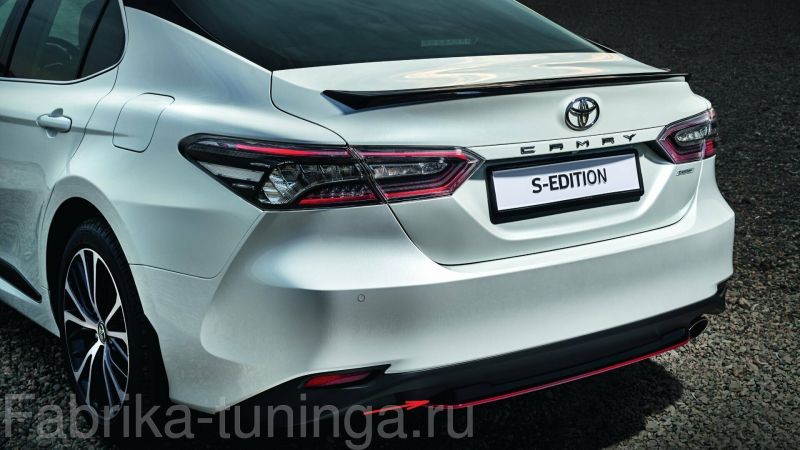 Как Toyota Camry 7 поколения может удивить вас своими возможностями