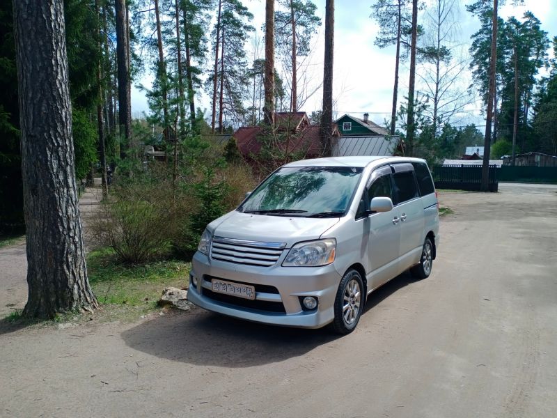 Как Toyota Noah помогает семьям каждый день
