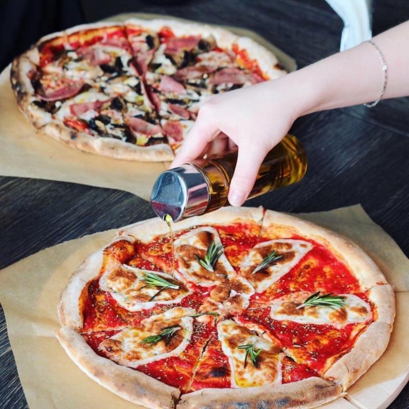 Как улучшить настроение днем, не выходя из дома в Лиде: Наслаждайтесь вкусной пиццей от "Виталюр"