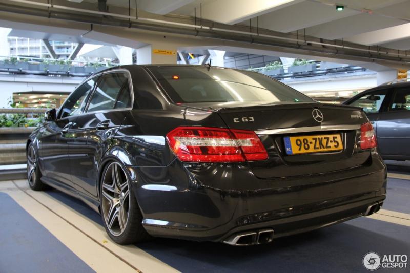Как управлять мощным Мерседес Е63 AMG W212, чтобы почувствовать себя настоящим водителем
