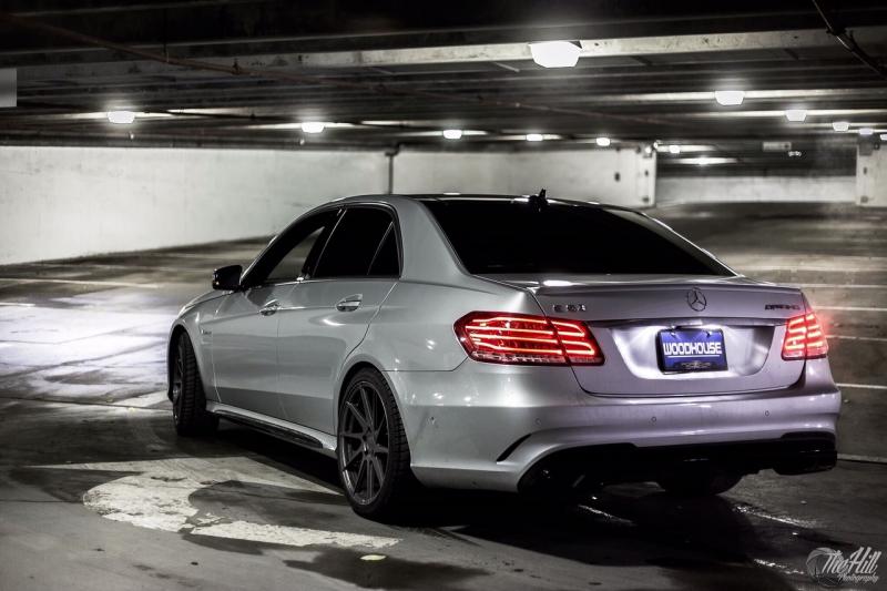Как управлять мощным Мерседес Е63 AMG W212, чтобы почувствовать себя настоящим водителем