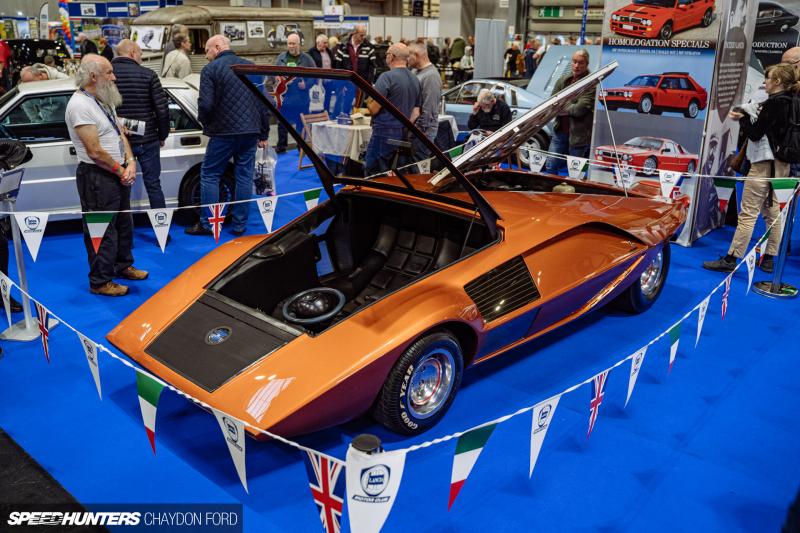 Как увлечься классическим авто Lancia Stratos Zero и не разориться. Узнайте секреты