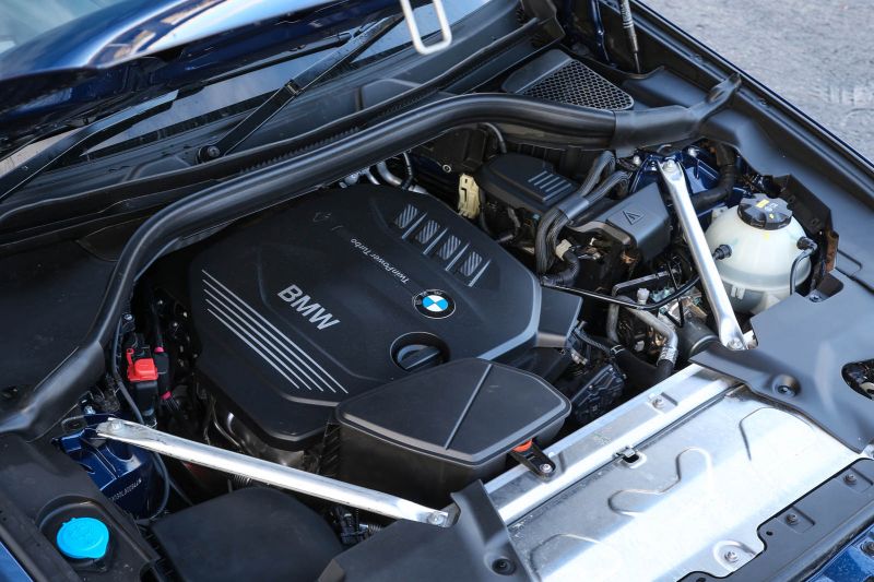 Как в 2023 выглядит BMW X 4 с 4-литровым дизельным двигателем: подробно разбираем