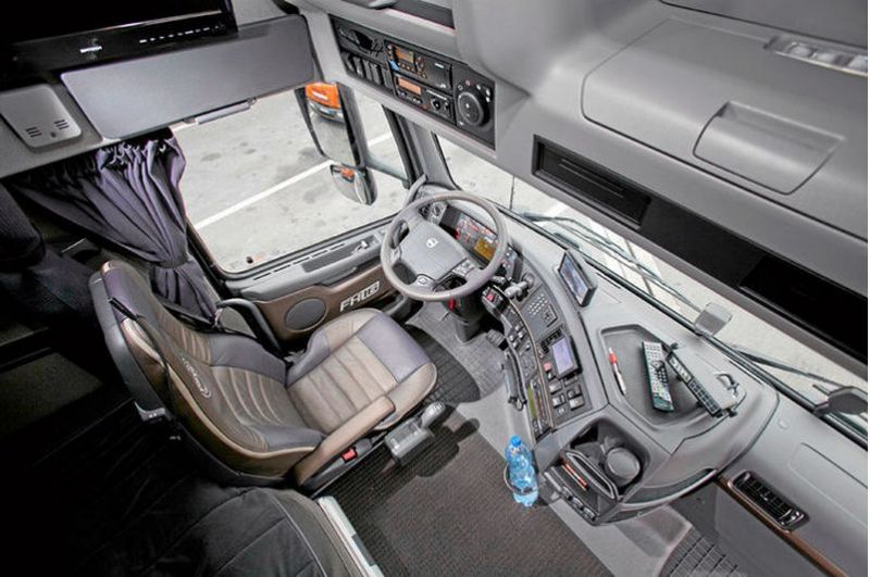 Как вдохнуть новую жизнь в свой грузовик Scania: невероятные идеи тюнинга кабины