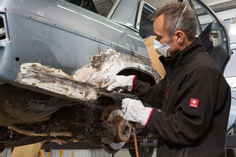 Как вернуть старый автомобиль к жизни: проверенные способы восстановления ржавого железного коня