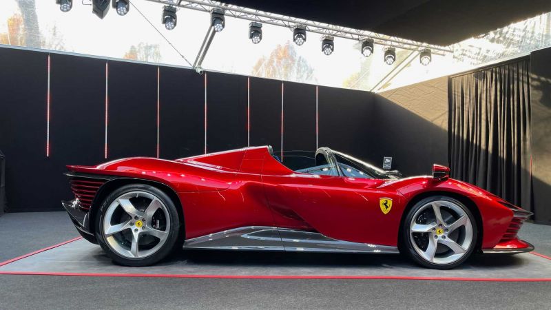 Как владельцу Ferrari LaFerrari почувствовать себя в 2023 году на вершине автомобильного Олимпа: нестареющая классика Ferrari