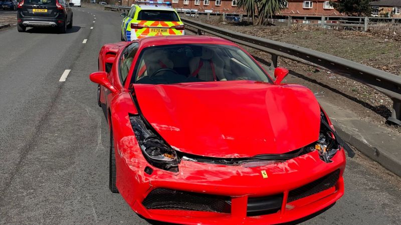 Как владельцу Ferrari LaFerrari почувствовать себя в 2023 году на вершине автомобильного Олимпа: нестареющая классика Ferrari