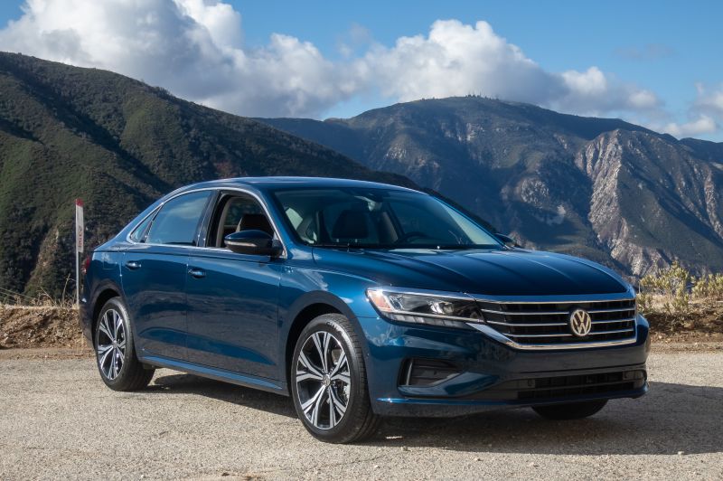 Как Volkswagen Passat увлекательно прошел путь от скромного седана до бизнес-класса