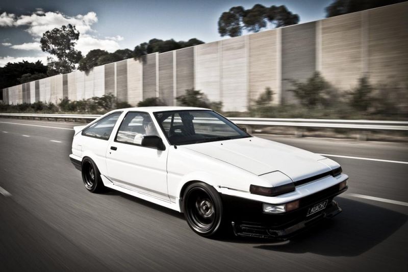 Как выбрать идеальное купе Toyota Sprinter Trueno: Откройте для себя мир легендарных авто