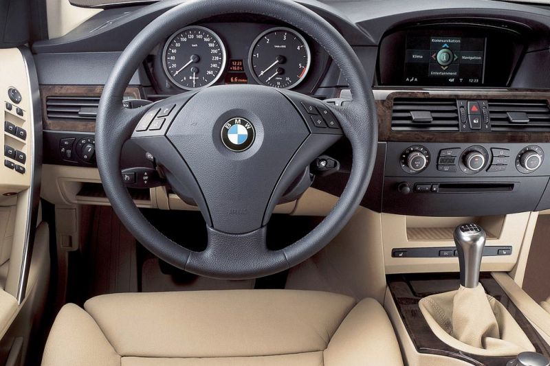 Как выбрать идеальную комплектацию BMW E60 для себя. Подберем варианты именно для вас