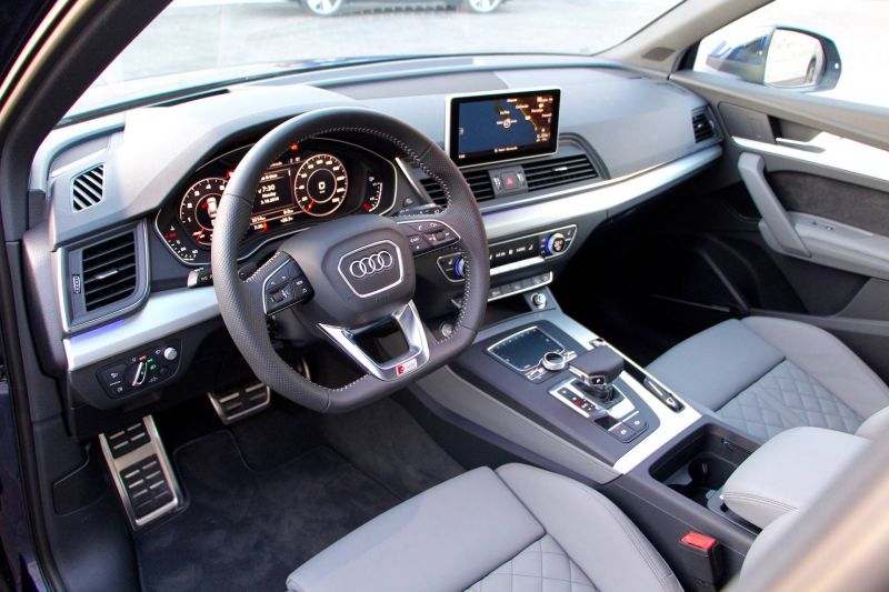 Как выбрать идеальную комплектацию для Audi Q5 Sportback 2023: двигатель, кузов, опции - все, что нужно знать
