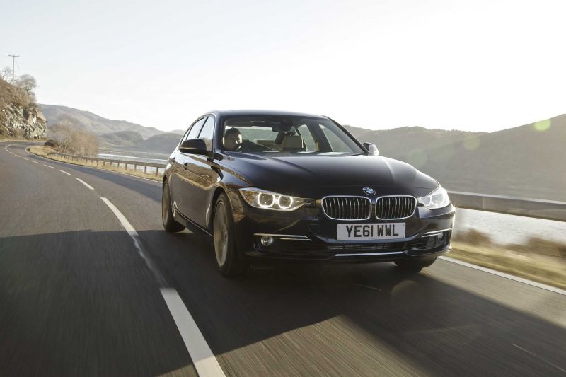 Как выбрать идеальный автомобиль BMW серии 3 F30 luxury line, не ошибиться с комплектацией и двигателем: обзор характеристик и особенностей