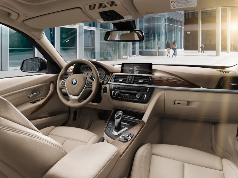 Как выбрать идеальный автомобиль BMW серии 3 F30 luxury line, не ошибиться с комплектацией и двигателем: обзор характеристик и особенностей