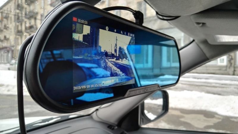 Как выбрать идеальный автомобильный регистратор: экспертные рекомендации для комфортной и безопасной поездки