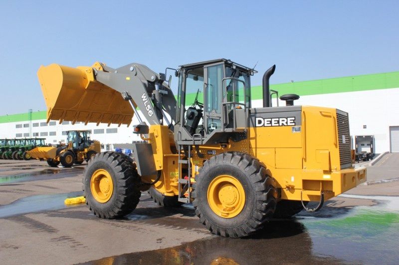 Как выбрать идеальный фронтальный погрузчик John Deere WL56: 7 советов