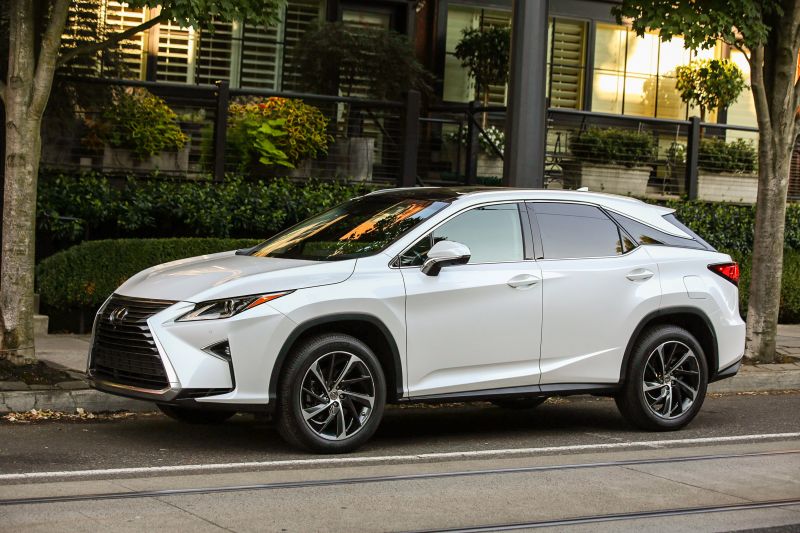 Как выбрать идеальный кроссовер Lexus RX: 15 советов от владельцев для покупки мечты