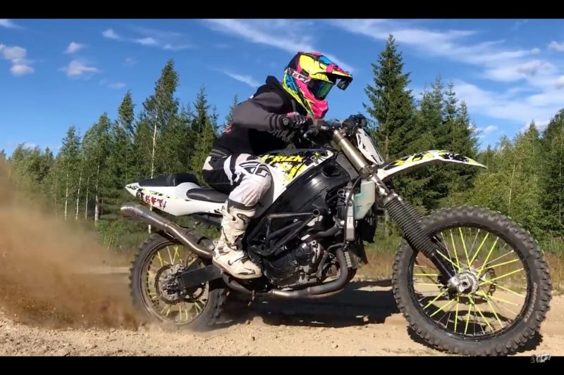 Как выбрать идеальный мотоцикл Suzuki эндуро для себя