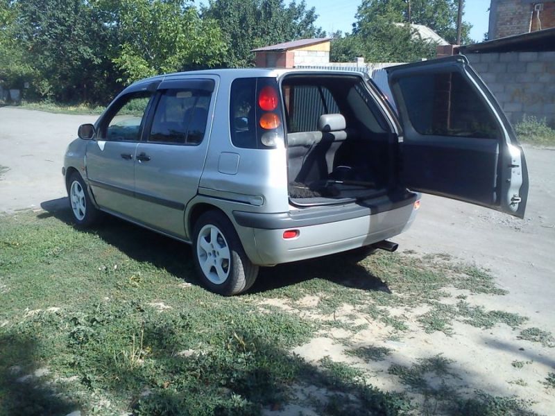 Как выбрать идеальный Toyota Raum 1998: экспертные рекомендации