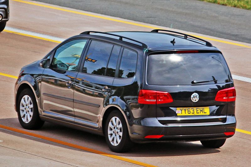 Как выбрать идеальный Volkswagen Touran II для семьи в 2023 году. Подробно