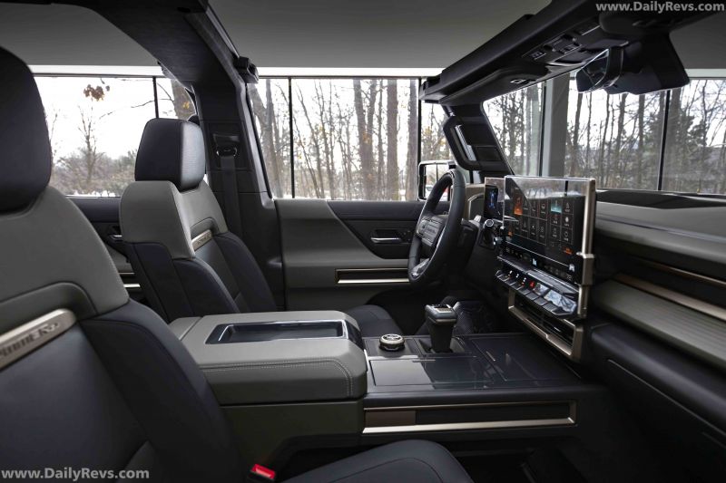 Как выглядит новый Hummer 2023 года: заглянем в салон будущего внедорожника