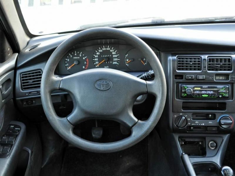 Какие секреты скрывает Toyota Carina 1996: открой для себя этот легендарный автомобиль