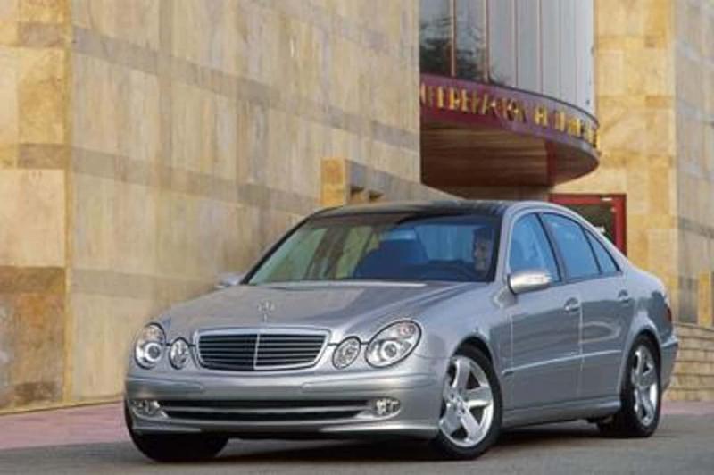 Какие секреты скрывает в себе Мерседес Benz C 200 CGI: правда об этом авто из первых рук