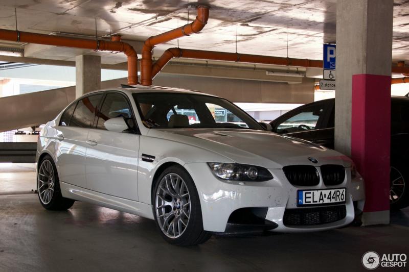 Какие удивительные особенности скрывает BMW M3 E90 седан для вас:обнаружьте все