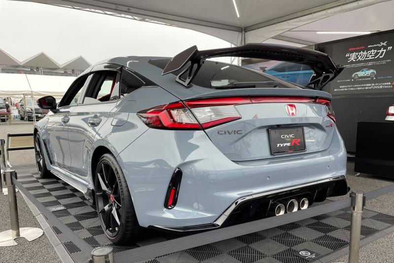Какие удивительные особенности ждут вас в новом Honda Civic 5D 2023: Погрузитесь в мир инноваций