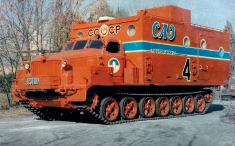 Какие удивительные возможности открывает путешествие на уникальных гусеничных транспортерах СССР