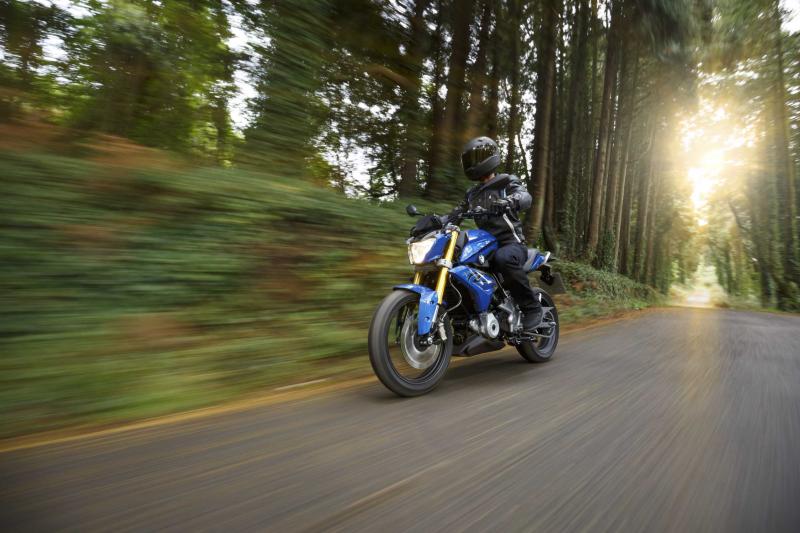 Какие удивительные возможности скрывает в себе BMW G310R: откройте для себя мощный характер
