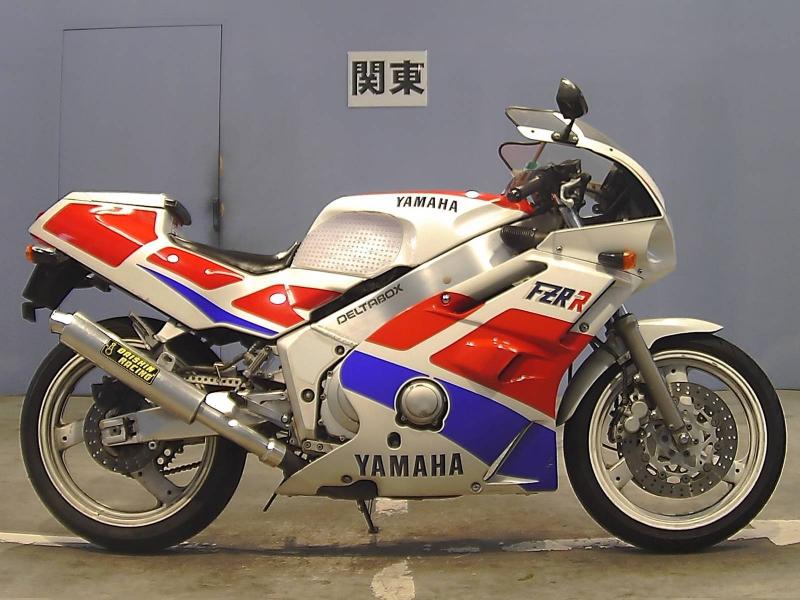 Какой мотоцикл Yamaha ФЗР 400 RR стоит купить в 2023 году, чтобы получить максимум удовольствия от вождения