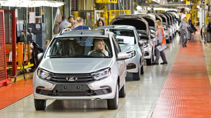 Когда появится новая Лада Приора: 15 важных фактов о самом успешном автомобиле из Тольятти