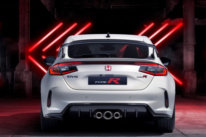 На которую Honda Civic 2023 модель стоит обратить внимание