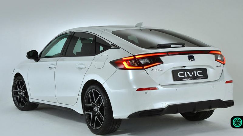 На которую Honda Civic 2023 модель стоит обратить внимание