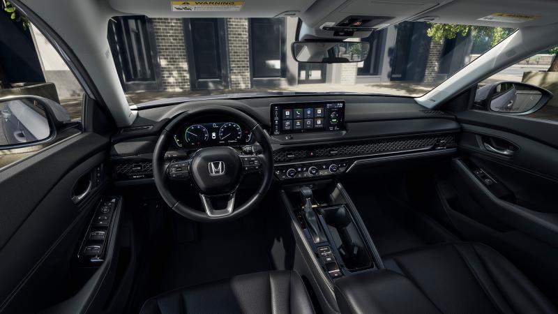 Начните ли вы приключение с Honda Accord 2023, чтобы ощутить мощь