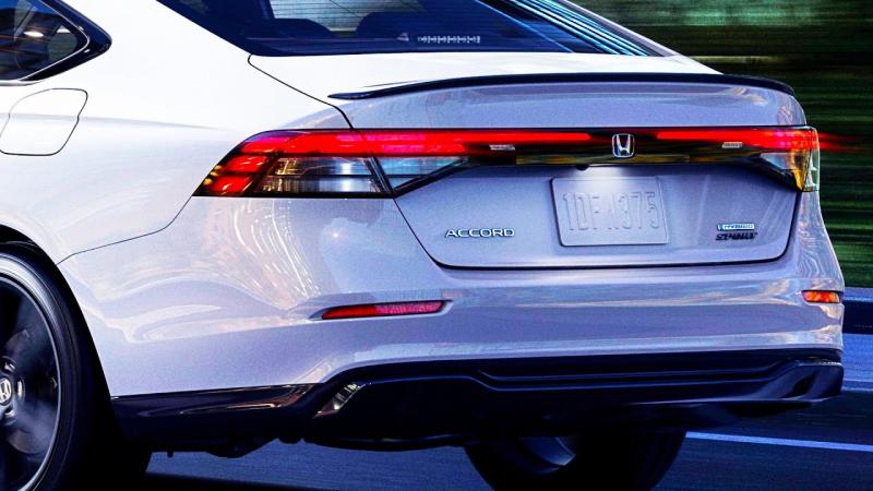 Начните ли вы приключение с Honda Accord 2023, чтобы ощутить мощь