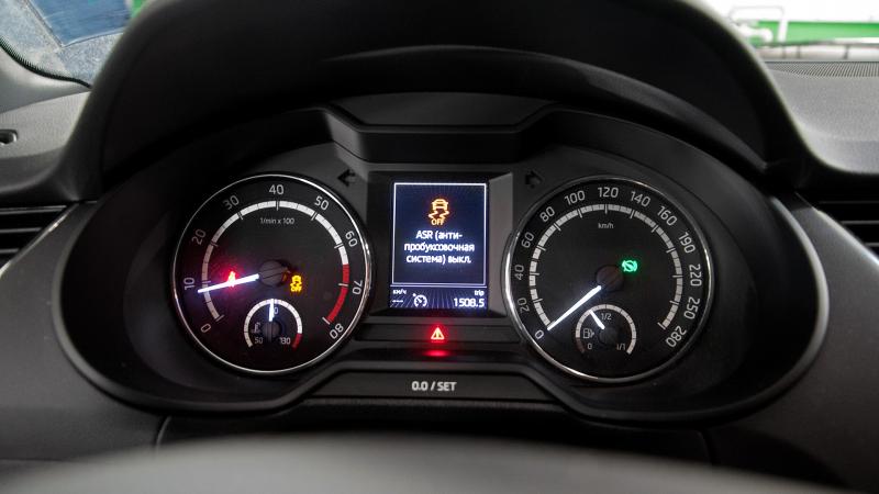 Насколько быстро разгоняется новая Шкода Октавия RS 2023: полезные советы по вождению