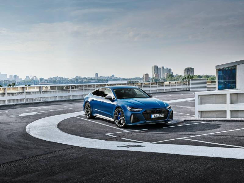 Насколько хороши новые технологии в Audi RS6 2023. Исследуем в тест-драйве