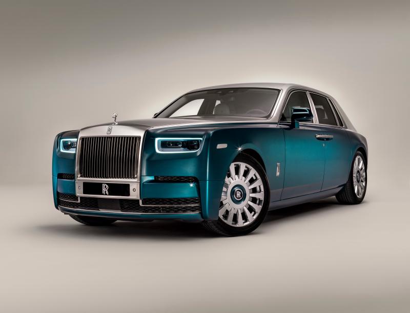 Насколько инновационен новый Ghost 2023 от Rolls-Royce