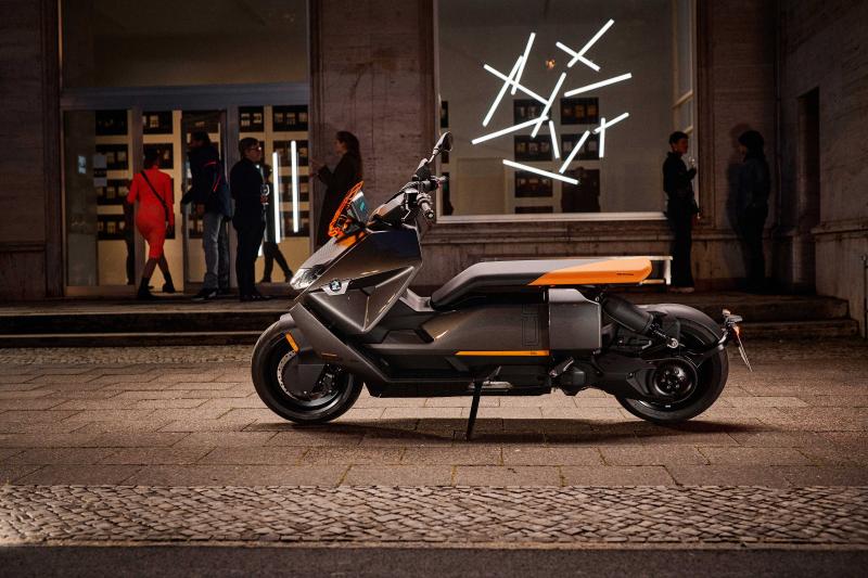 Насколько инновационны новые скутеры BMW 2023 года: поговорим