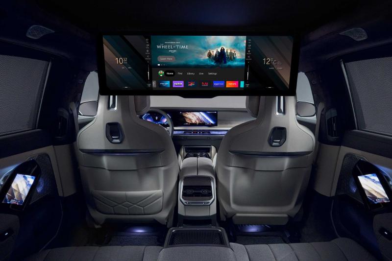 Насколько вместительна новая BMW 7 серии 2023 года: салон и багажник