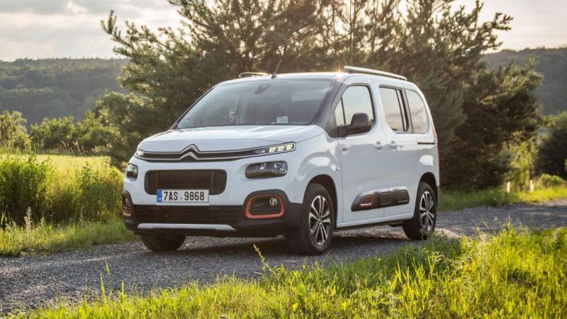 Насколько вместительно и комфортно в салоне нового Citroën Berlingo 2023: 15 моментов, которые удивят