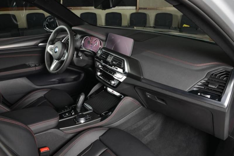 Насколько вместительный салон у BMW X4: 15 важных деталей, которые вас удивят