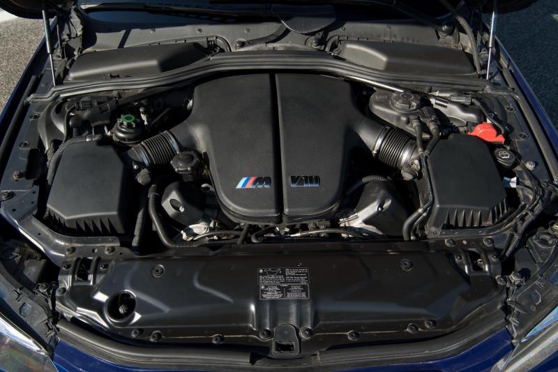 Насколько впечатляет BMW M5 E60 с двигателем V10 в 2023 году