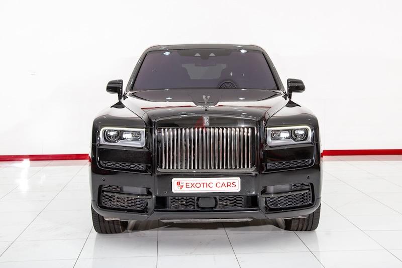 Насколько впечатляет роскошный внедорожник Rolls-Royce Cullinan Black Badge: люкс для ценителей