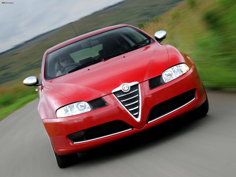 Насколько впечатляюще выглядит новая Alfa Romeo GT:красота спортивного характера