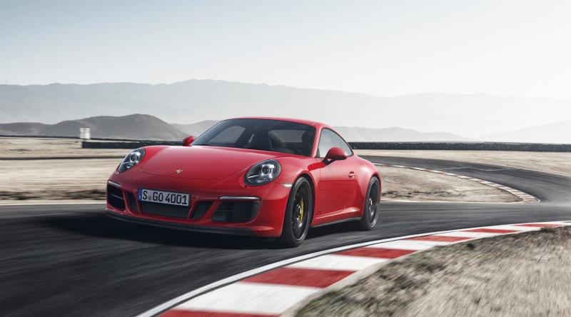 Наслаждаясь драйвом Porsche 911 Carrera 4S: 15 путей к идеальному вождению