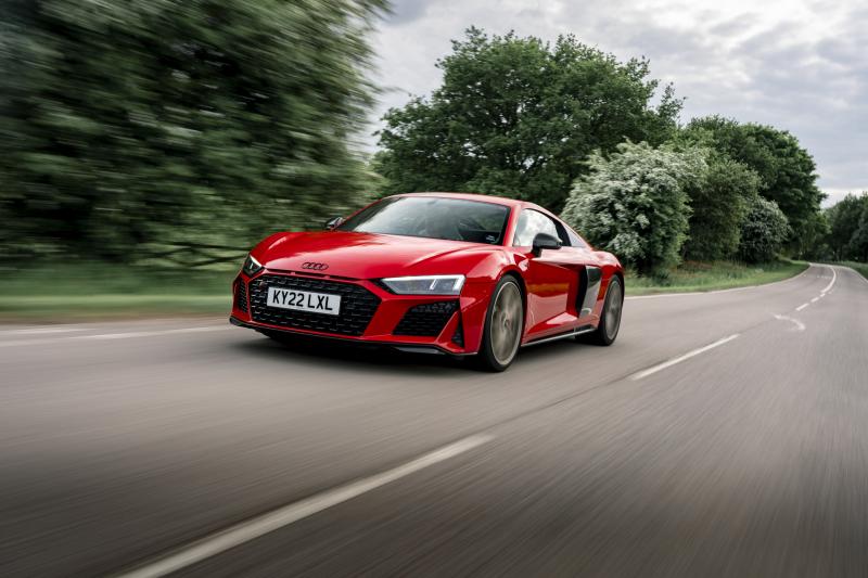 Наслаждение за рулём спорткара audi r8 в 2023 году: открываем для себя новые ощущения